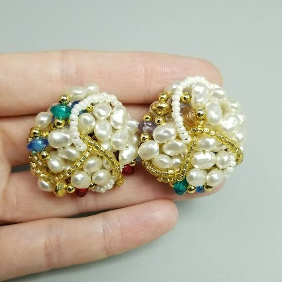 Vintage Large Beaded Cluster Clip On Earrings Faux Pearl Gold Tone, Retro Estate - Picture 1 of 6